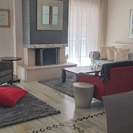 Elegante Apartamento Centrale Trikala  Exterior foto